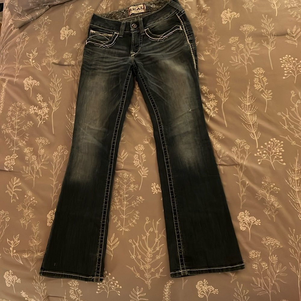 Women’s Ariat bootcut jeans SZ 27 Short. Good condition.